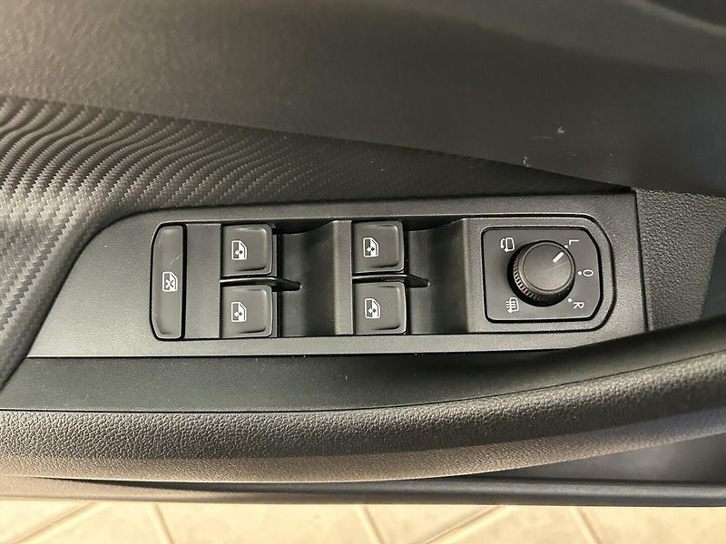 Škoda Kamiq 1.5 TSI Monte Carlo - fotka 18 z 29