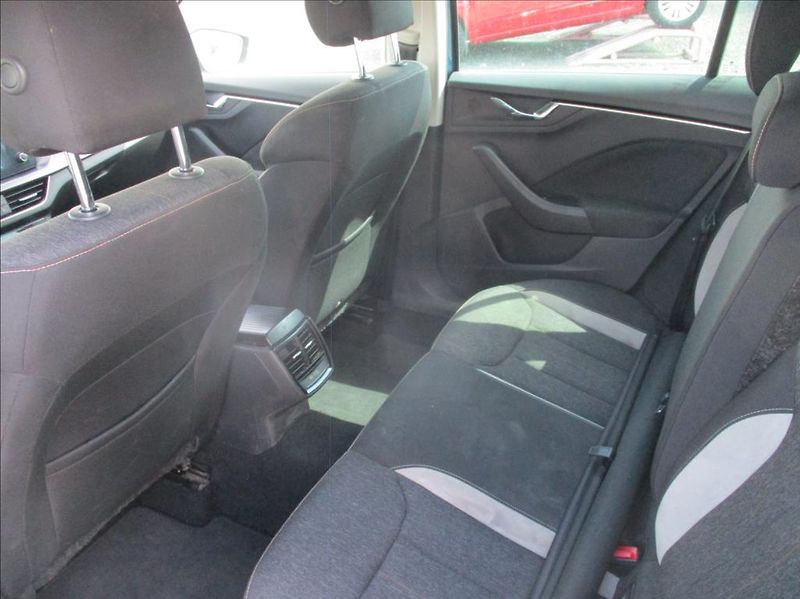 Škoda Kamiq 1,0 TSi, Style,klima,servis,CZ - fotka 15 z 42