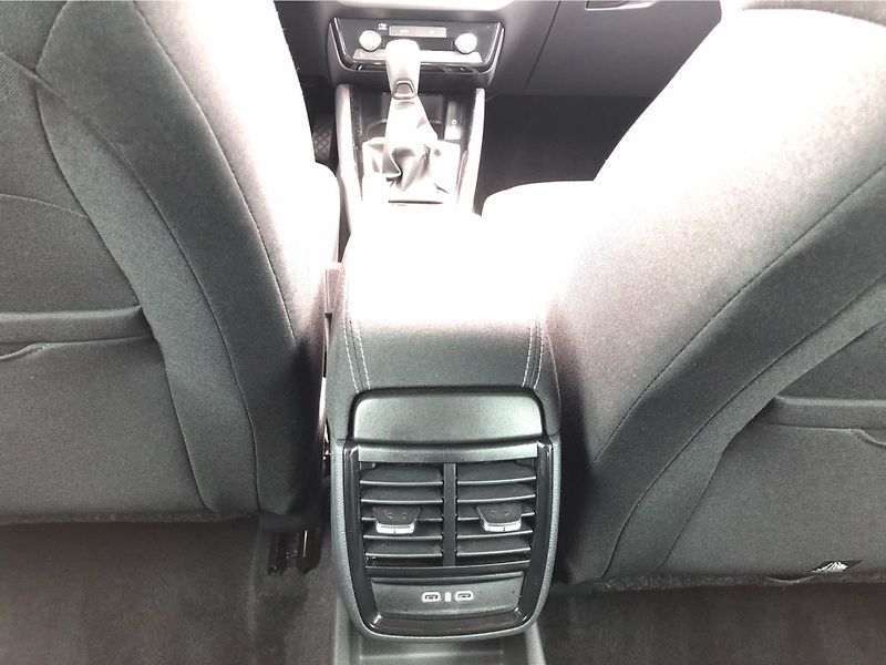 Škoda Scala 1.0 TSi SELECTION - fotka 23 z 30