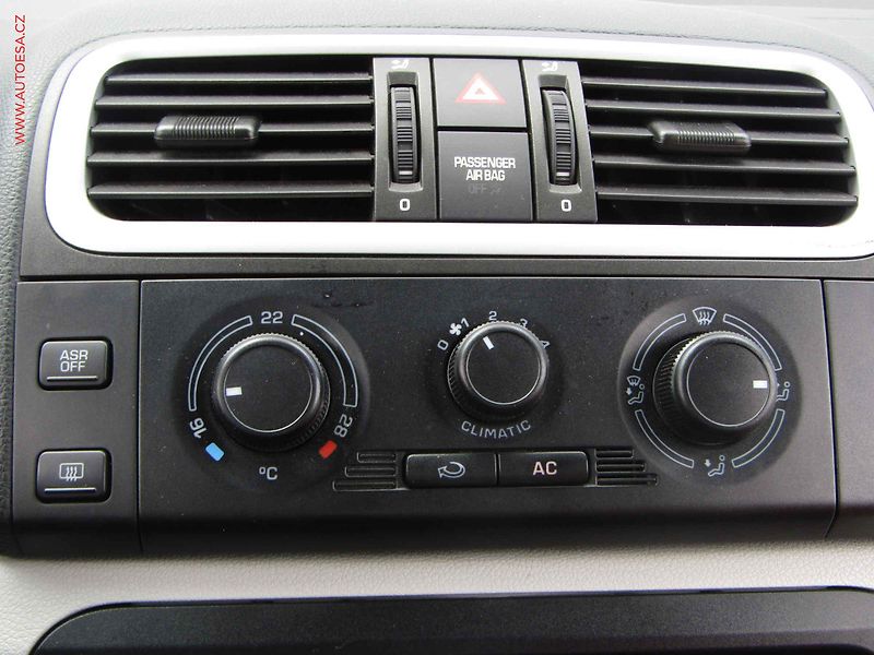 Škoda Fabia (2009) 1.2 HTP, ČR - fotka 14 z 15