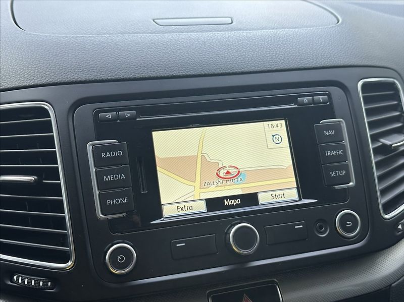 Volkswagen Sharan 2,0 TDI 140PS  Comfortline DSG - fotka 33 z 48