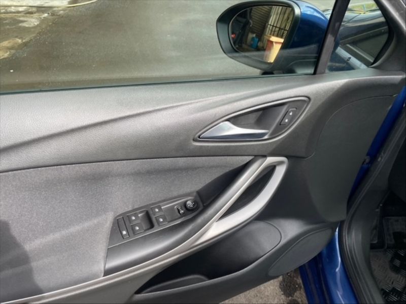Opel Astra 1,2 T 96 Edition - fotka 11 z 11