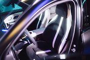 Mercedes-Benz letos odstartoval novou éru jako globální partner ženského tenisu (WTA). Své ambice v tomto sportu nyní potvrzuje i v České republice, kde v rámci ostravského turnaje představuje dvě klíčové novinky: novou generaci modelů GLB a GLC.