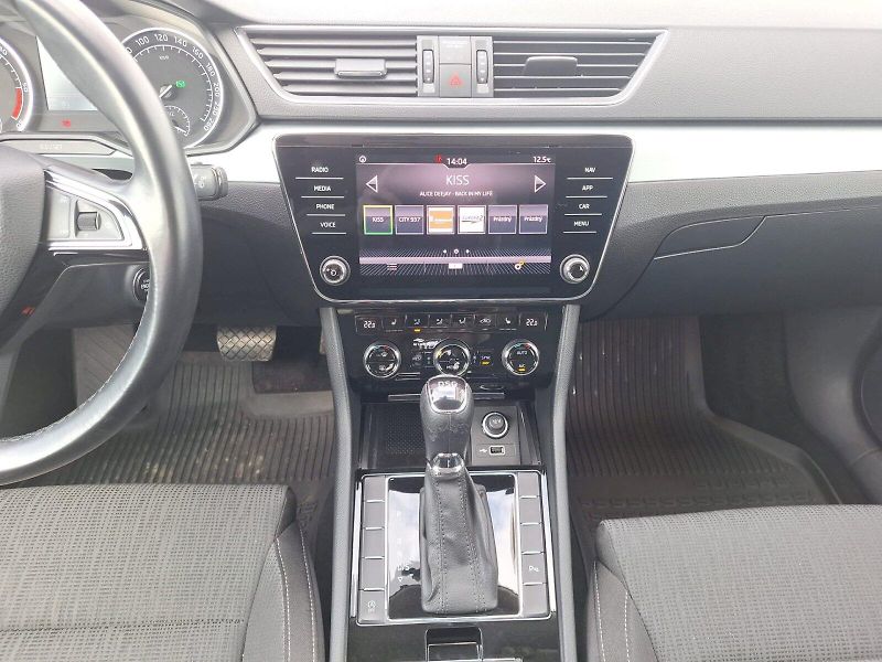 Škoda Superb (2018) 2.0 TDI / 110 kW / 7DSG / Ambi - fotka 13 z 26