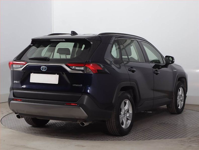 Toyota RAV4 (2022) Business 2.5 Hybrid - fotka 5 z 19