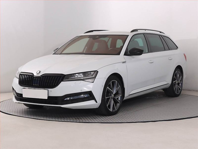 Škoda Superb (2022) Sportline 2.0 TDI - fotka 2 z 26