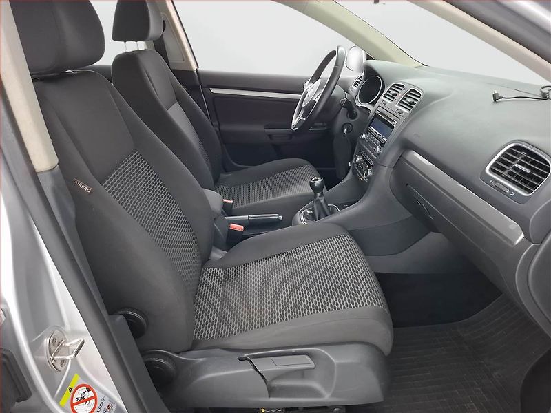 Volkswagen Golf (2010) 1.2 TSI, Tempomat - fotka 9 z 14