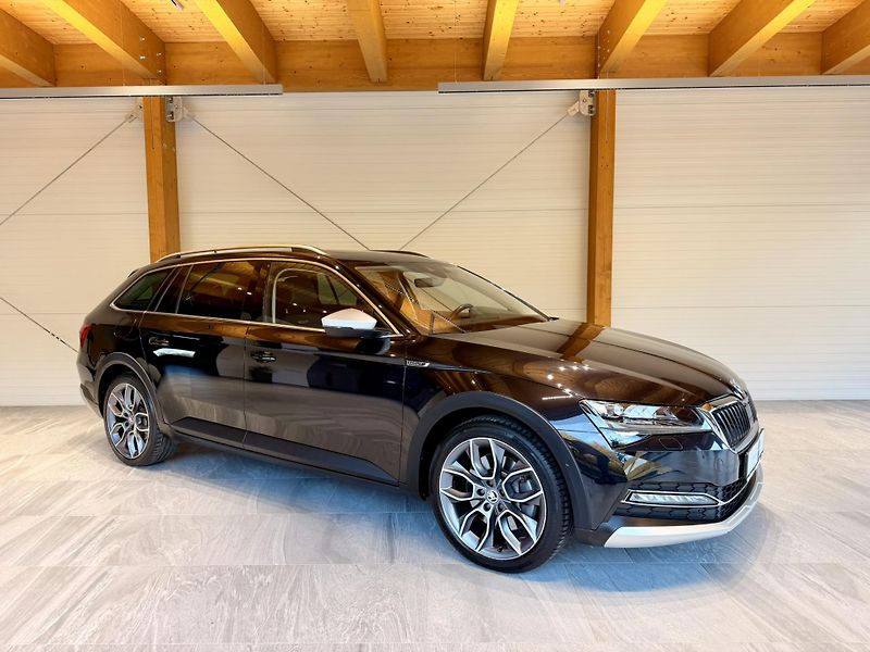 Škoda Superb 2.0 TSi 206 Kw DSG 4x4 Scout - fotka 5 z 32