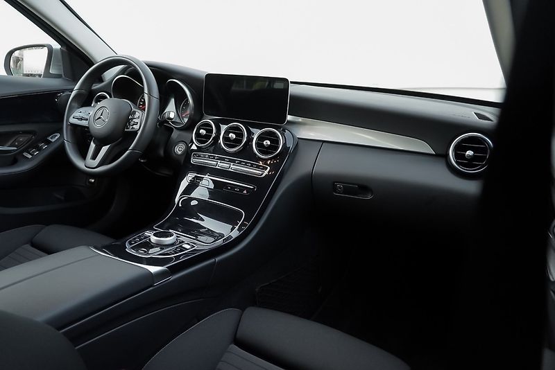 Mercedes-Benz Třídy C C 220CDi 4Matic Business - fotka 20 z 34