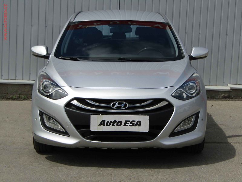 Hyundai i30 (2013) 1.6CRDi, ČR, Klima - fotka 2 z 18