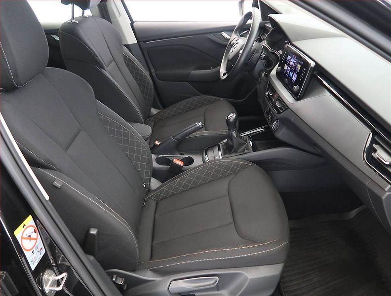 Škoda Kamiq (2023) Ambition 1.0 TSI, klima - fotka 9 z 22
