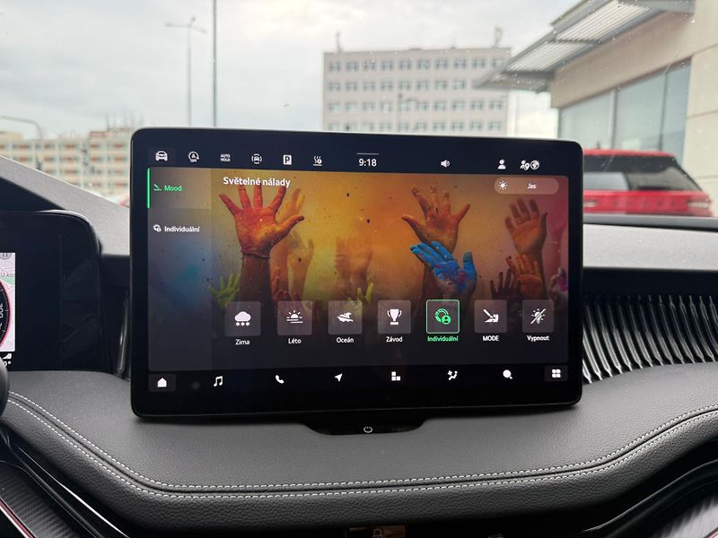 Škoda Superb Sportline 2.0 TDI 110kw DSG Co - fotka 17 z 30