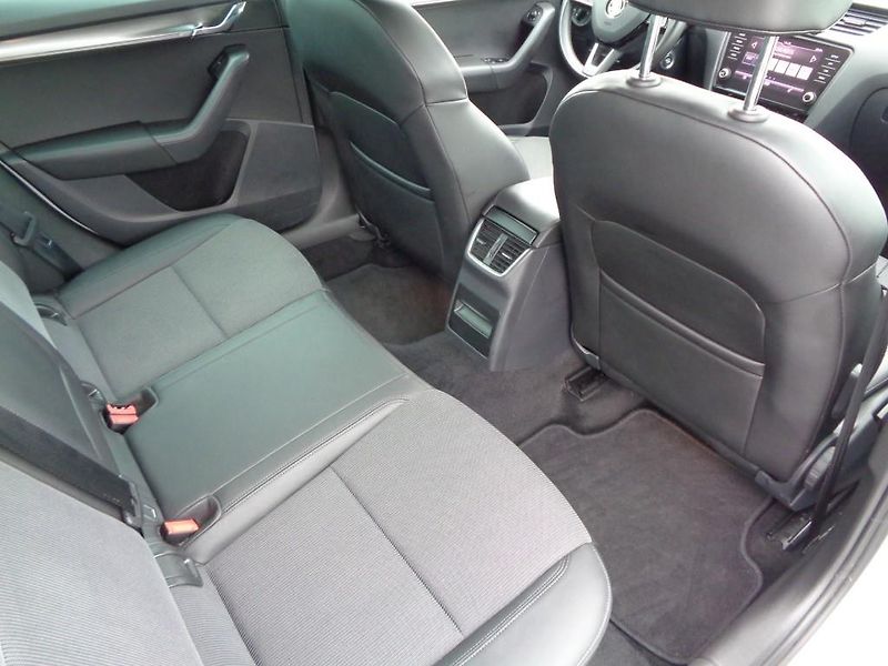 Škoda Octavia 1.5 TSI  STYLE  110 KW - fotka 25 z 30
