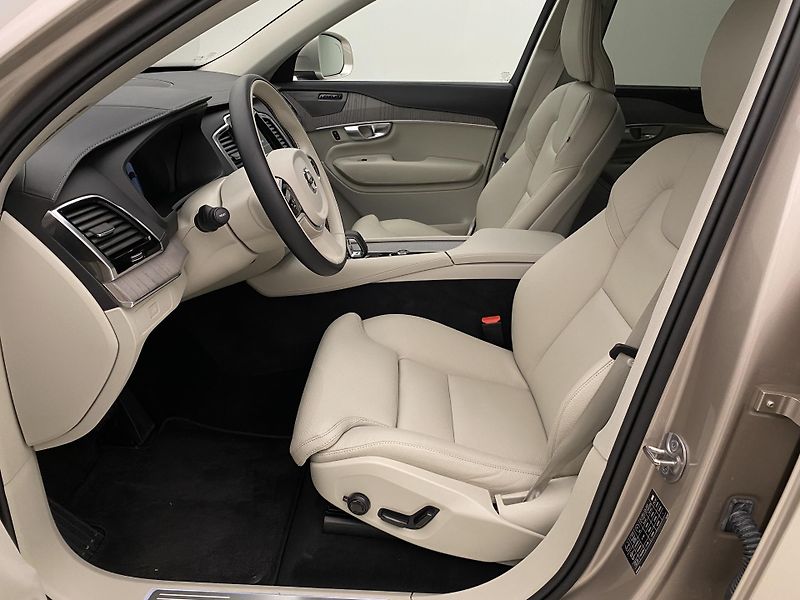 Volvo XC90 B5 AWD BRIGHT PLUS AUT CZ 7m - fotka 3 z 64