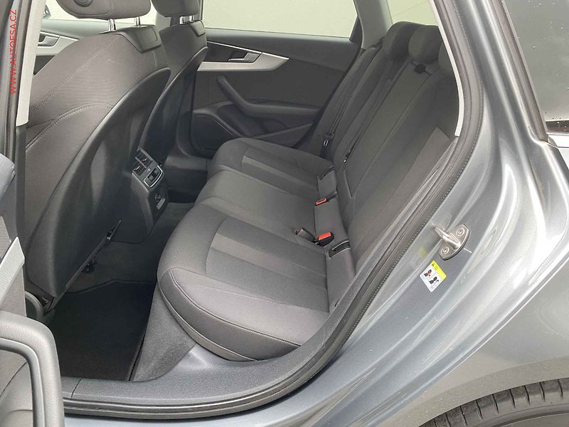 Audi A4 (2019) 2.0 TDi, S-line, AT, LED - fotka 10 z 19