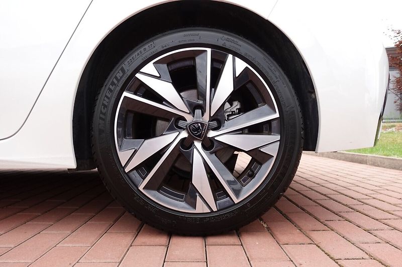 Peugeot 308 1,2PT 96kW, Automat - fotka 7 z 31
