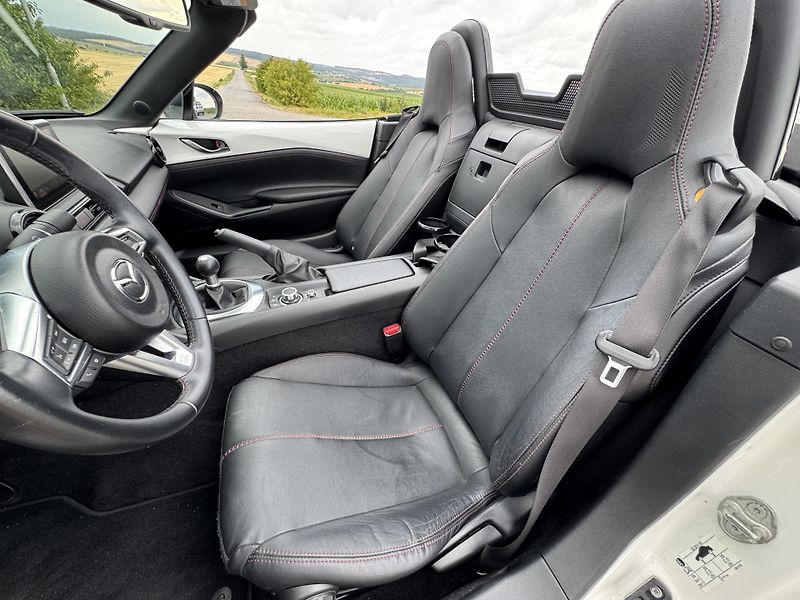 Mazda MX-5 1.5 96 kW Soft top CarPlay - fotka 7 z 28
