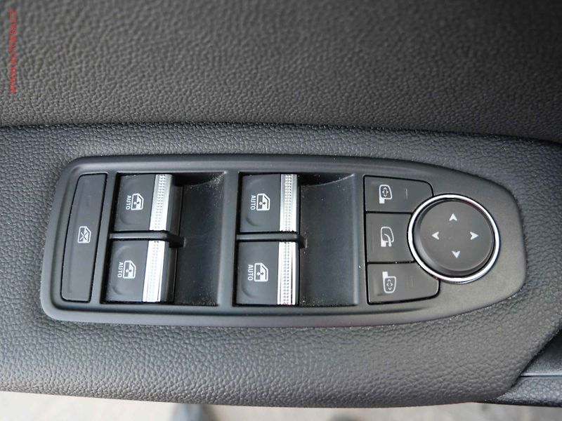 Mitsubishi ASX (2023) 1.3 DI-T MHEV, 1.maj,ČR, AT - fotka 17 z 28
