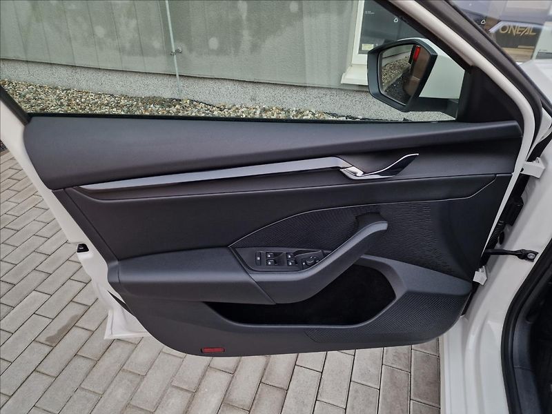 Škoda Octavia 2.0TDI Ambition,ČR,1.Majitel - fotka 38 z 50