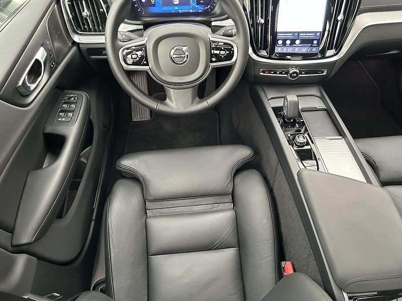 Volvo S60 2.0 B5 4x4 ULTIMATE - fotka 15 z 29
