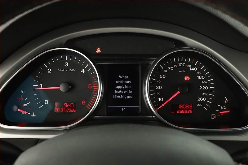 Audi Q7 (2010) S-Line 3.0 TDI, Automat - fotka 9 z 17