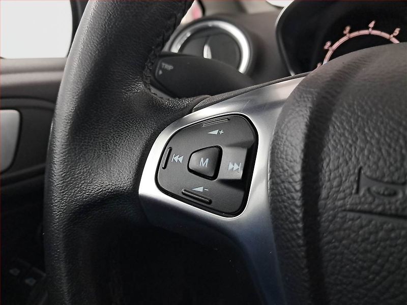 Ford Fiesta (2015) Titanium 1.25 - fotka 14 z 15