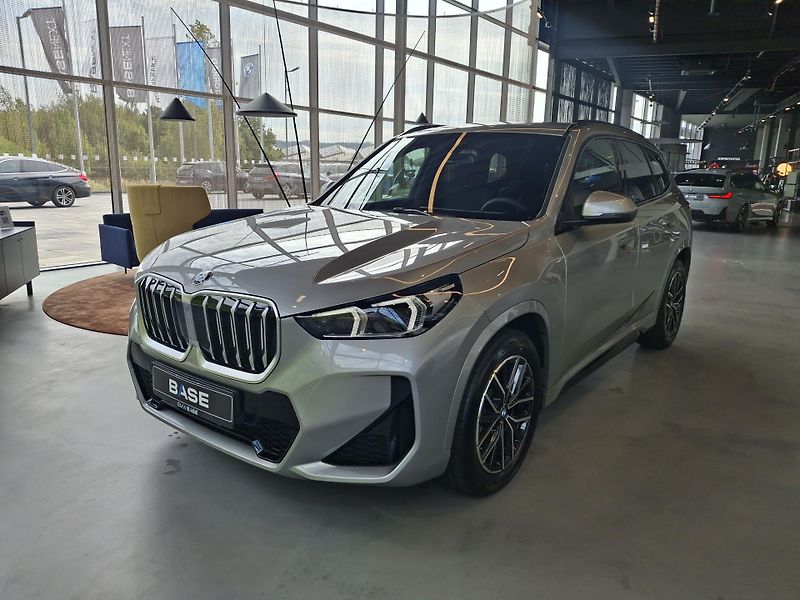 BMW X1 xDrive20d M-Sport - fotka 3 z 22