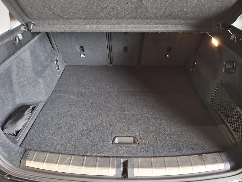 BMW X1 xDrive18d X-Line - fotka 22 z 23