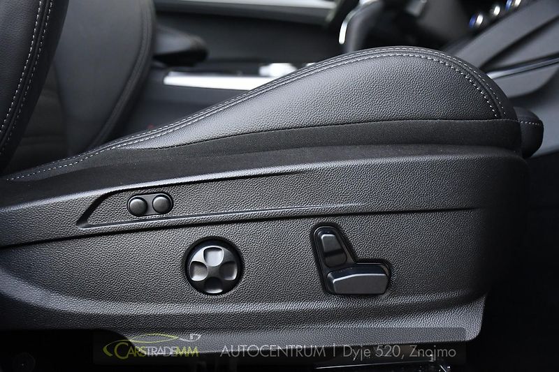 Alfa Romeo Stelvio 2,2 D 16V 210k Veloce AT8-Q4 - fotka 24 z 55