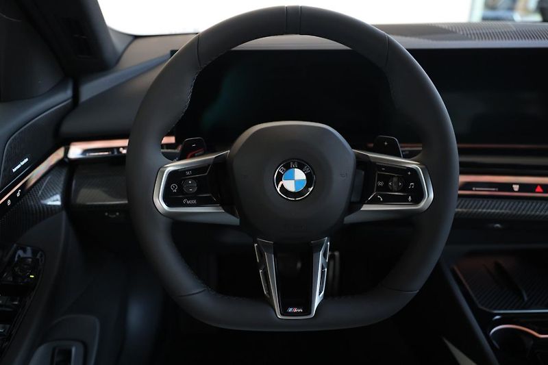 BMW Řada 5 540d xDrive Sedan - fotka 10 z 18