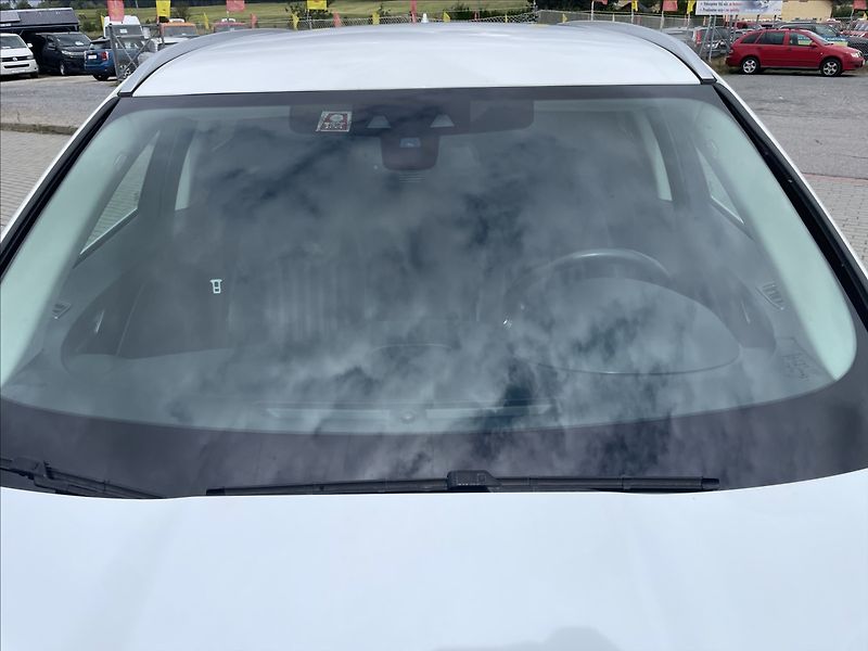 Jaguar F-Pace 3,0 d 221kw AWD Aut. DPH - fotka 27 z 33
