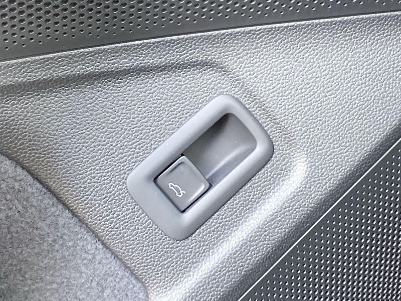 Škoda Superb (2025) 2.0 TDI 4x4 DSG SportLine - fotka 24 z 39