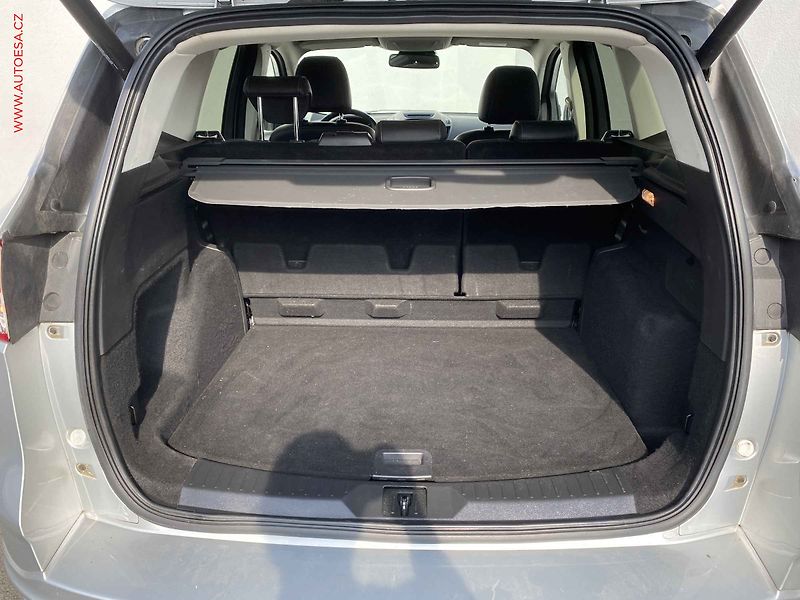 Ford Kuga (2016) 2.0 TDCi 4x4, Titanium, AT - fotka 7 z 18