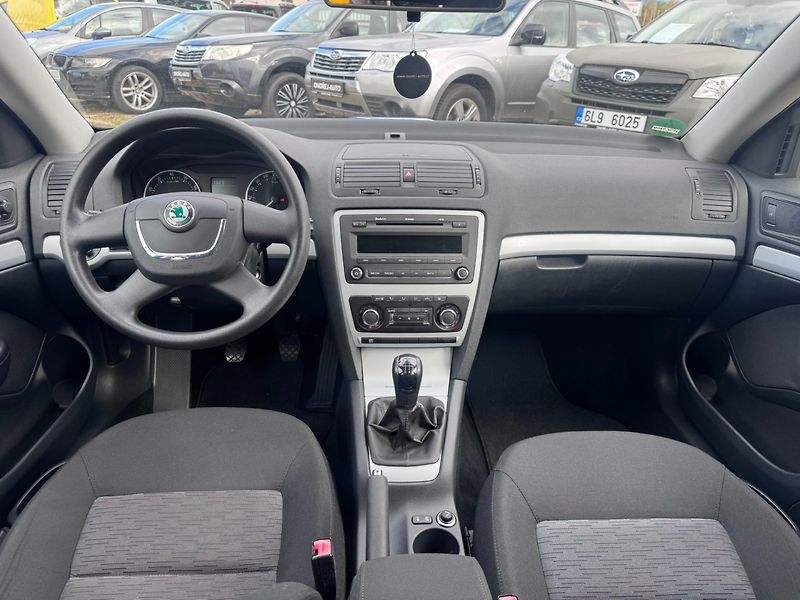 Škoda Octavia (2009) 1,4 TSI 90 KW KOLA KILOMETRY - fotka 21 z 44