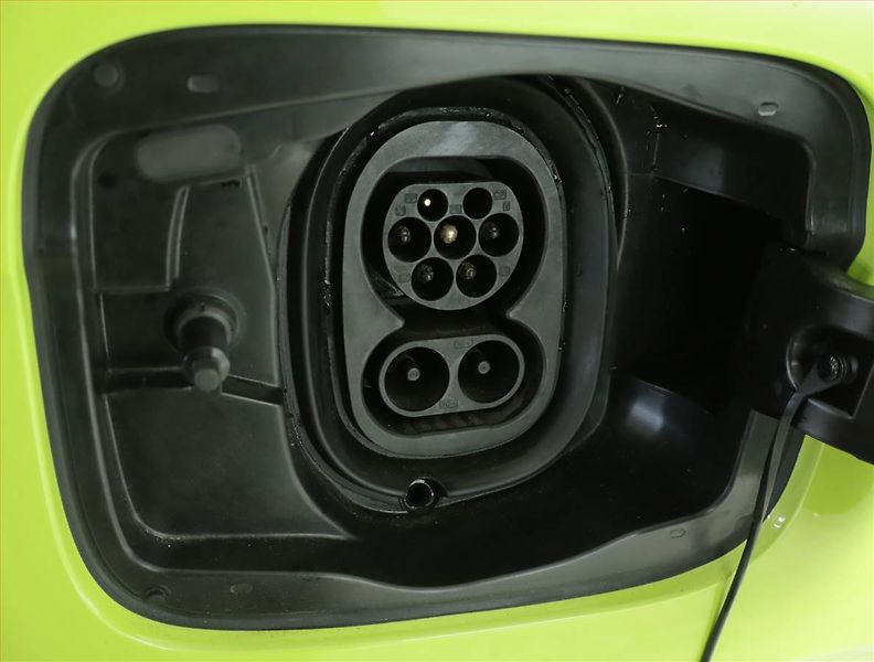 Škoda Enyaq (2023) 85x (82 kWh), SoH 93% - fotka 21 z 22