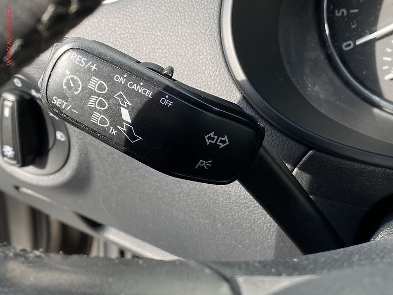 Škoda Octavia (2016) 1.6 TDi, Joy, DSG, bixen - fotka 13 z 18