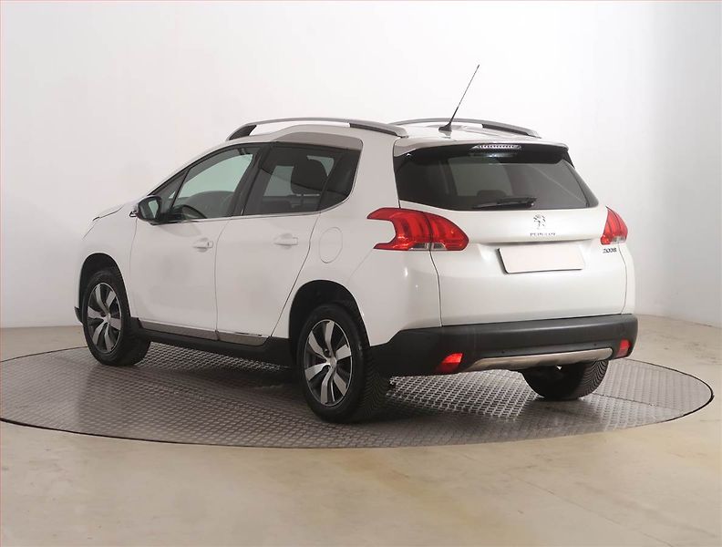 Peugeot 2008 (2014) 1.6 VTi, Serv.kniha, Navi - fotka 4 z 19