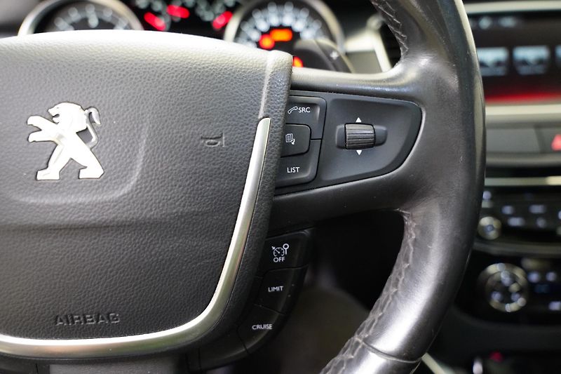 Peugeot 508 - fotka 15 z 31