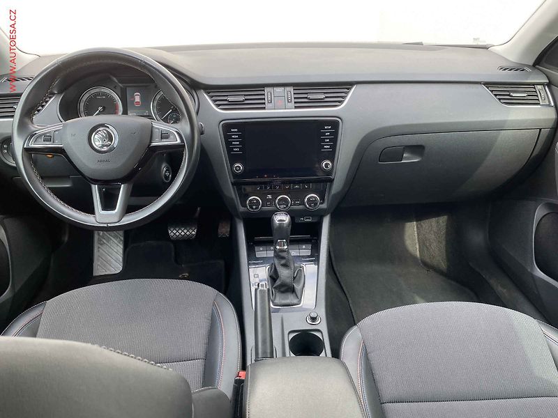 Škoda Octavia (2019) 2.0 TSi 4x4, ČR, Edition 100 - fotka 8 z 17