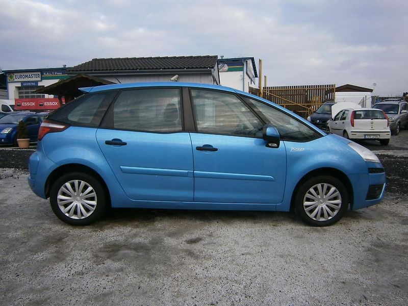 Citroën C4 Picasso 1.6 HDI - fotka 4 z 19