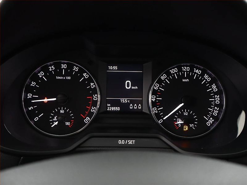 Škoda Octavia (2016) 1.6 TDI, Serv.kniha, Tempomat - fotka 9 z 17