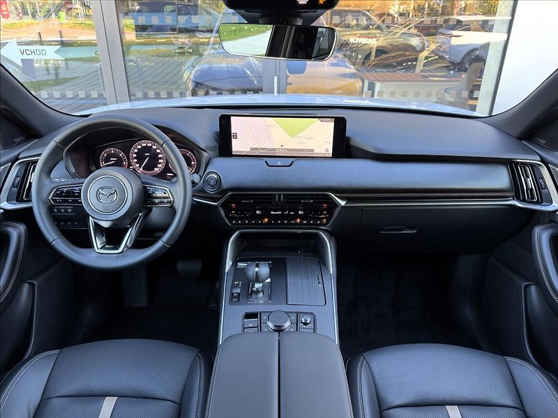 Mazda CX-80 (2026) 2,5 PHEV 8AT AWD HOMURA PLUS - fotka 13 z 13