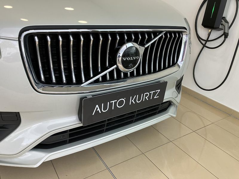 Volvo XC90 B5 AWD Momentum AT8 - fotka 3 z 48