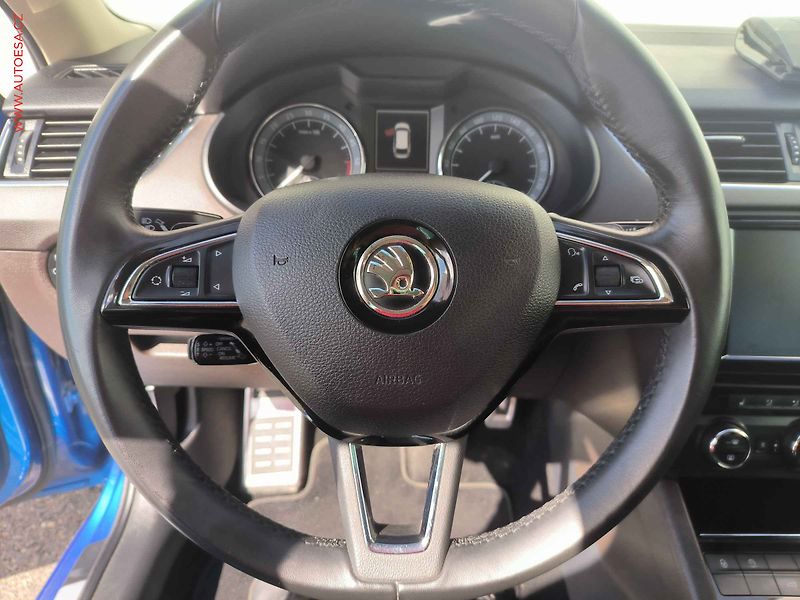 Škoda Octavia (2015) 2.0TDi 4x4, ČR, DSG, bixenon - fotka 18 z 26