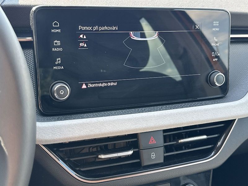 Škoda Kamiq (2025) 1.0 TSI DSG Top Selection - fotka 14 z 31