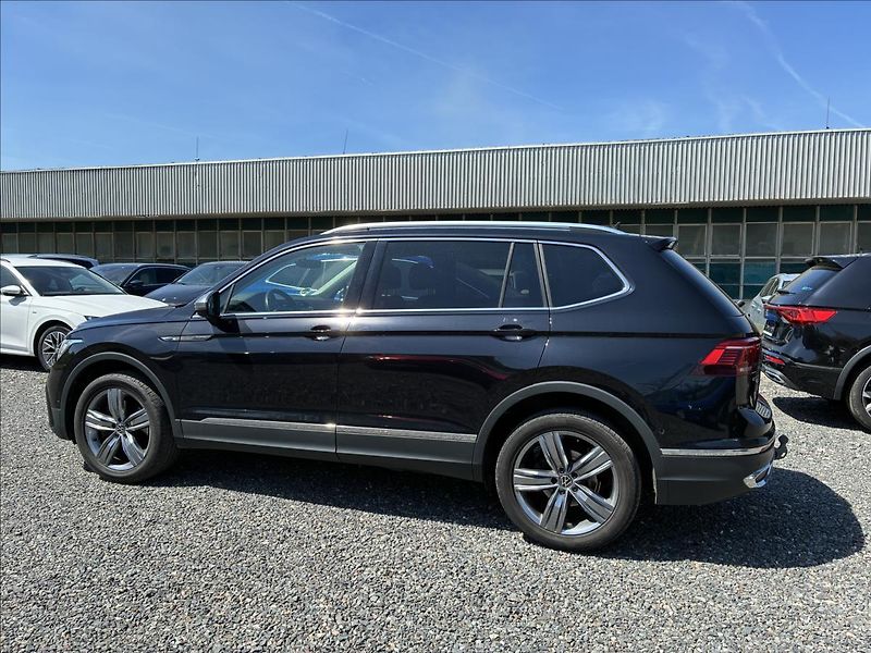 Volkswagen Tiguan Allspace 2,0 4 MOTION,TAŽNÉ,KAMERA 360 - fotka 3 z 34