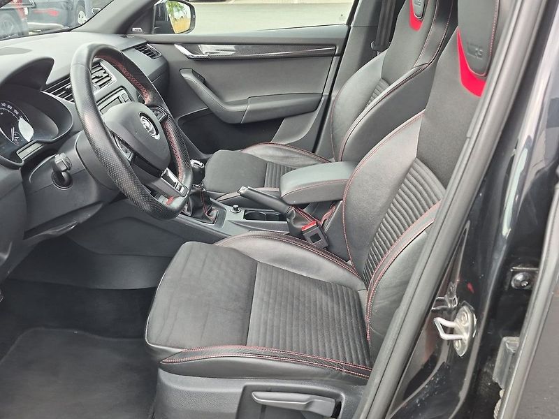Škoda Octavia RS  2.0 TDI 135kw - fotka 9 z 25