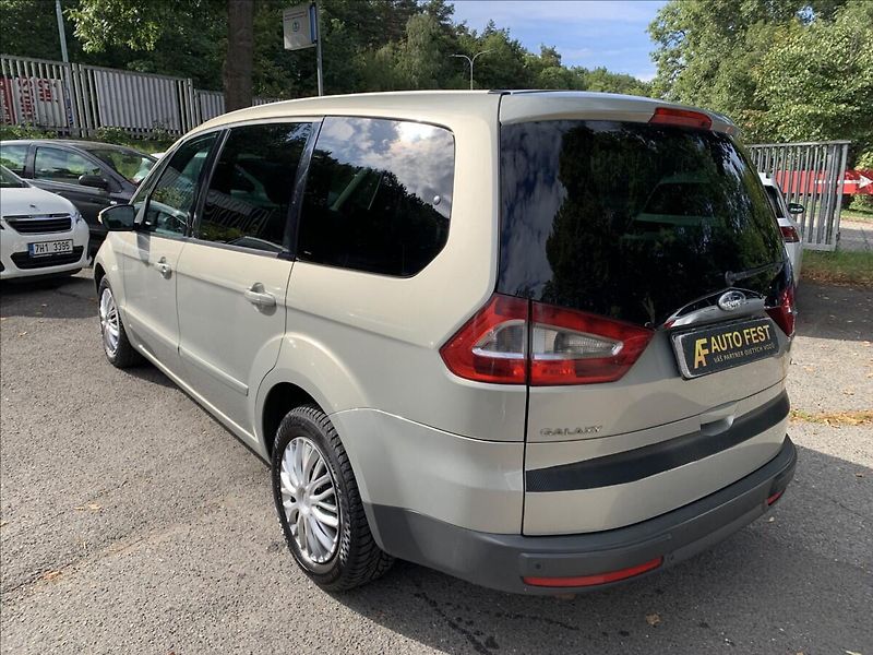 Ford Galaxy 2,0 TDCI PANORAMA SERVISKA 7M - fotka 7 z 20