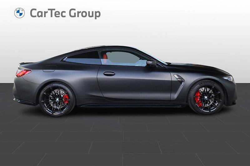 BMW M4 Competition M xDrive - fotka 7 z 35