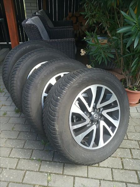 Nissan Navara 2,3 dCi  Tekna NP300 AT - fotka 38 z 39